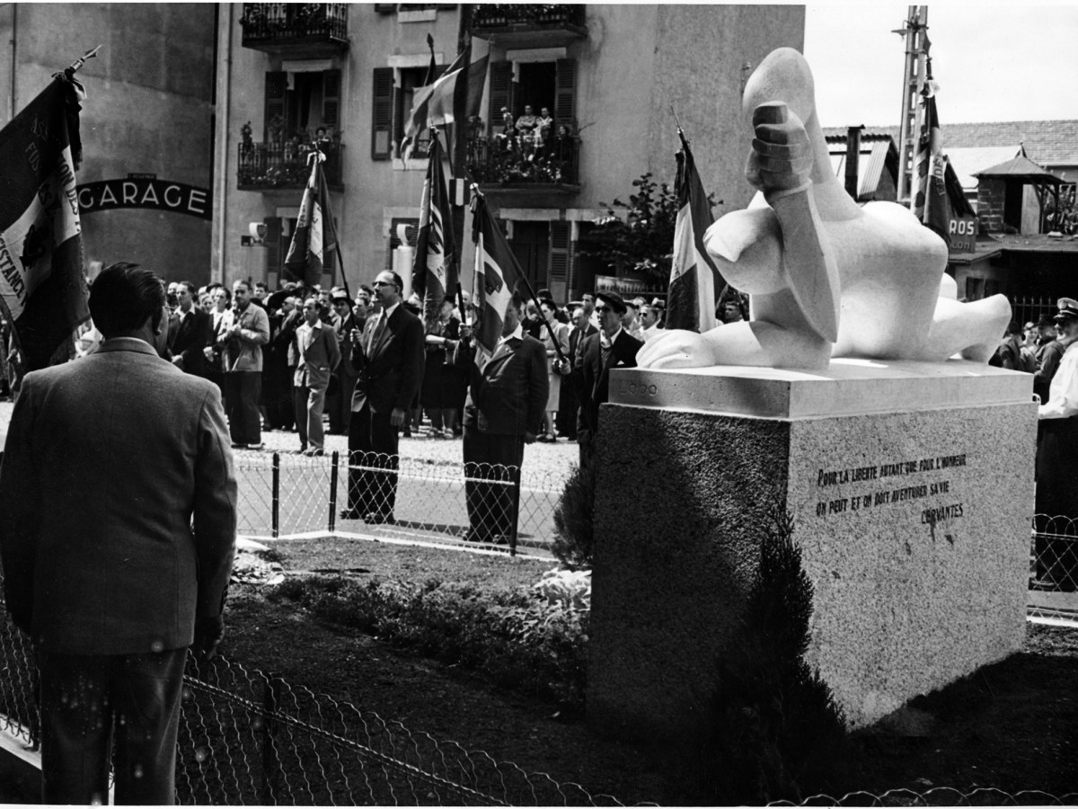 A los españoles muertos por la libertad