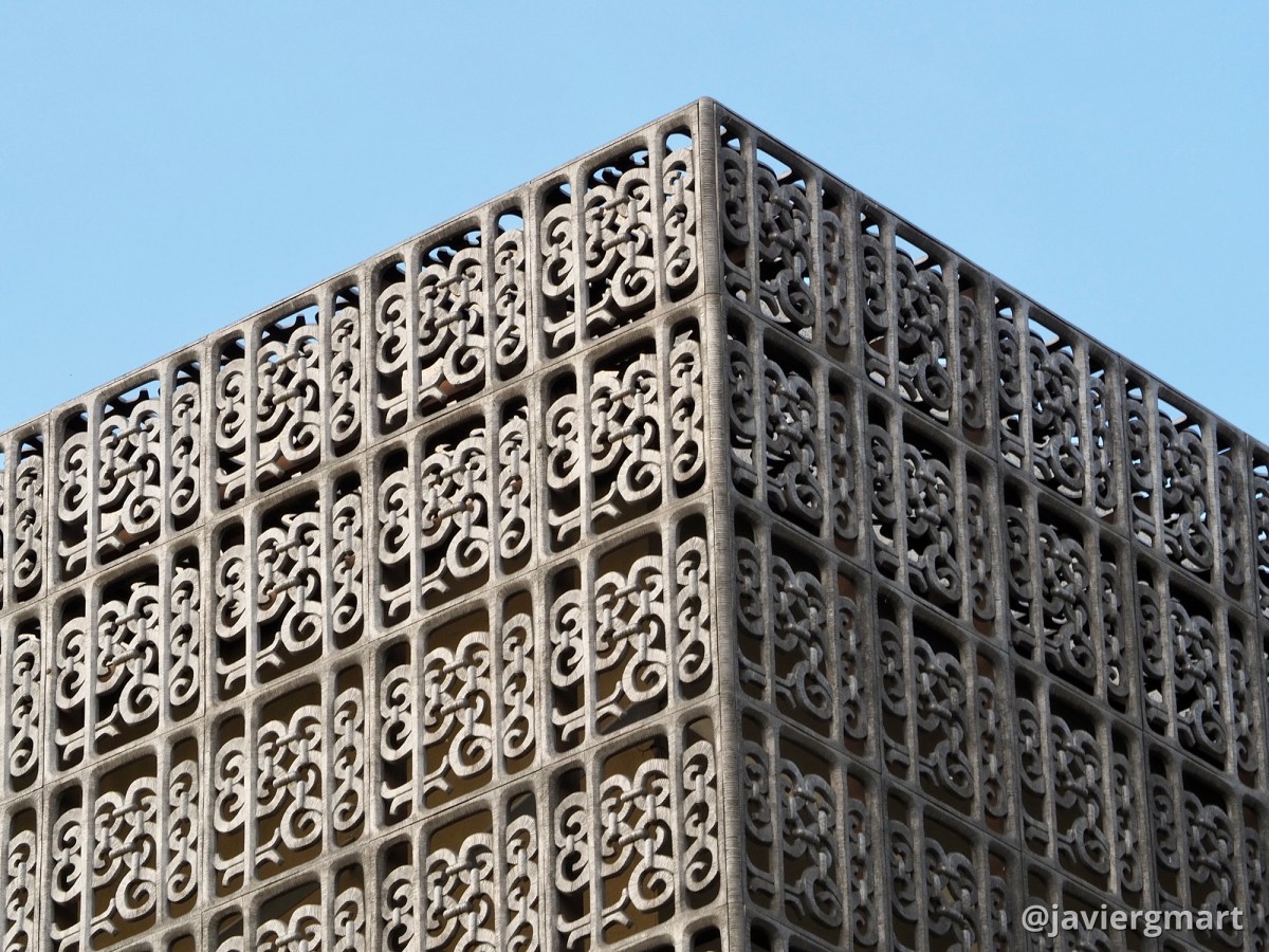 La plástica sobriedad de Coomonte en el edificio del Banco de España en Zamora