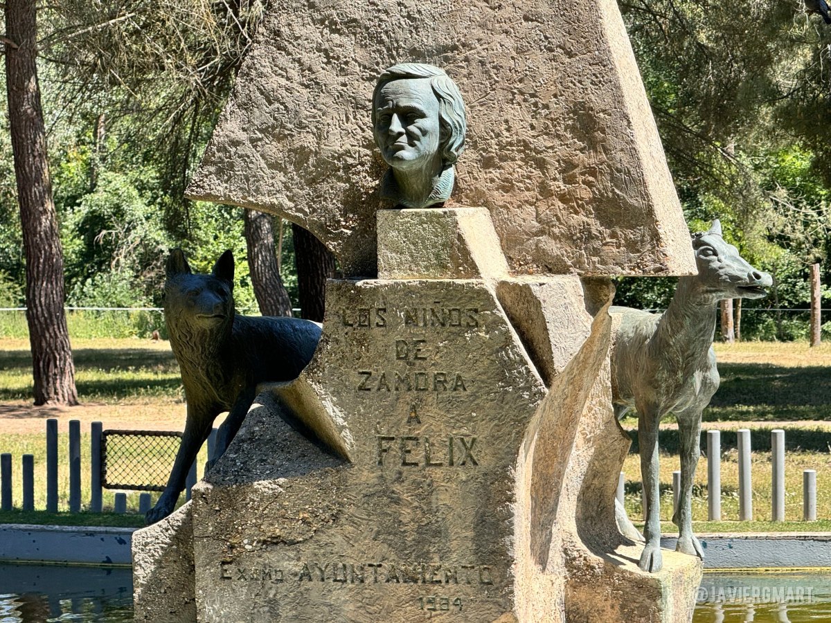 Monumento a Félix Rodríguez de la Fuente